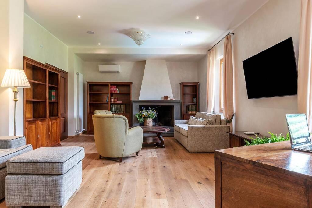 Villa Gina Umbria Luxury Retreat SantʼAnatolia di Narco Екстериор снимка